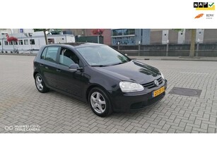 Volkswagen Golf 1.6 FSI Optive 3