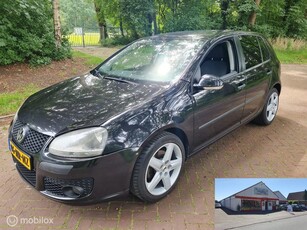 Volkswagen Golf 1.6 FSI Sportline