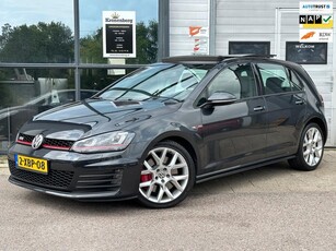 Volkswagen Golf 2.0 TSI GTI Performance, PANO, NAP, CAMERA