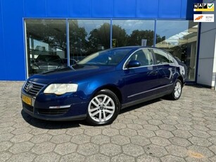 Volkswagen Passat 2.0 FSI Highline Business Automaat - Navi