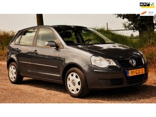 Volkswagen Polo 1.4-16V Comfortline MET AIRCO, EN MEER!