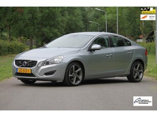 Volvo S60 1.6 T4 Summum 180pk Automaat / Vol opties! /