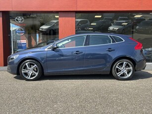 Volvo V40 1.6 T3 Momentum Blis Camera ACC Navi