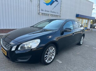 Volvo V60 1.6 T4 R-Design. automaat