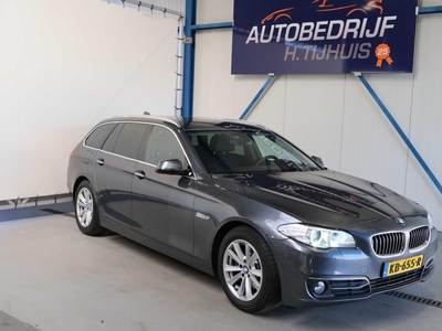 BMW 5-SERIE Touring 520d Luxury Edition - N.A.P. Airco, Cruise, Navi, PDC, Trekhaak.