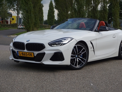 BMW Z4 M M40i High Executive l 340PK l M aerodynamica l Harman Kardon l Memory l Active Cruise control l HUD l Stoelverwarming l Alarm l BMW Head-Up l M Sportstoelen l PDC l M Sportstoelen voor l Alarm klasse 3 l