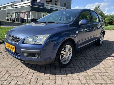 Ford Focus 1.6-16V Futura Nieuw APK