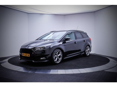 Ford FOCUS Wagon 2.0ST 250Pk XENON/NAVI/CARPLAY/RECARO/SONY