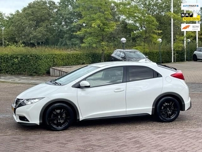 Honda Civic 1.6D Lifestyle,bj.2013,kleur:wit,NAP met 181720