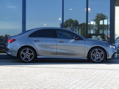 Mercedes-Benz A-Klasse 180 Automaat AMG NIGHT PAKKET SFEER