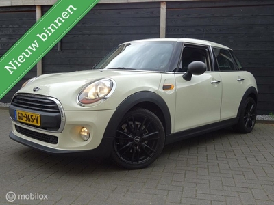 Mini Mini 1.2 102PK Business FM NAV / 17