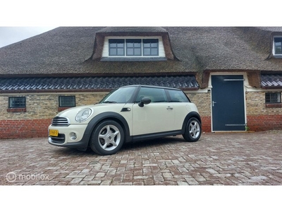 Mini Mini 1.6 Cooper Business LineOrg. Nederlands R56 LCi