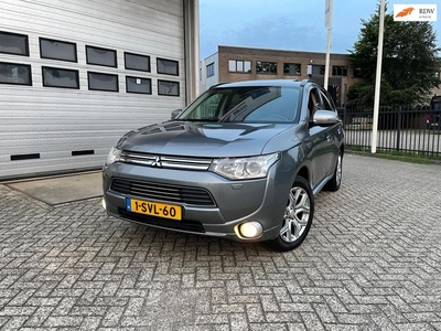 Mitsubishi Outlander 2.0 PHEV Instyle (12-2013)