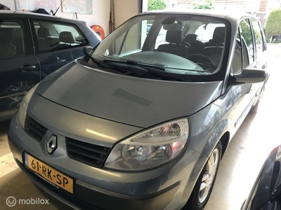 Renault Scenic 1.6-16V Privilège Luxe