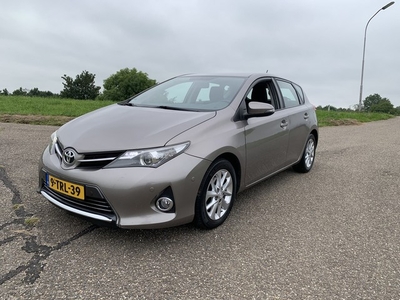 Toyota Auris 1.3 Now (bj 2014)