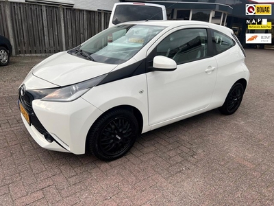 Toyota Aygo 1.0 VVT-i x Airco / Bleutooth