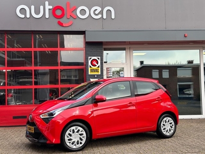 Toyota Aygo 1.0 VVT-i x-joy AUTOMAAT *CAMERA/APPLE CARPLAY*