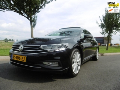 Volkswagen Passat 1.5 TSI Elegance Business Navi Cam