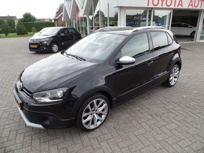 Volkswagen Polo 1.2 TSI Cross, Navi, 40jaar uitvoering