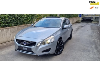 Volvo V60 2.4 D6 AWD Plug-In Hybrid Pure Limited KEYLESS