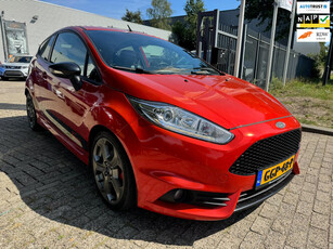 Ford FIESTA 1.6 ST2 182 pk, 2e eigenaar, zeer nette originele auto, 151.828 km, keyless-go, airco, elec pakket , *rijklaar prijs*