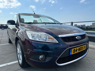 Ford Focus Coupé-Cabriolet 1.6 Trend Paars Gewraapt Navi Leer Cruise PDC NAP Nette Auto