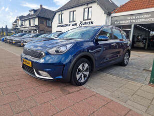 Kia Niro 1.6 GDi Hybrid First Edition, Navigatie,Trekhaak,Parkeersensoren,Halfleren bekleding