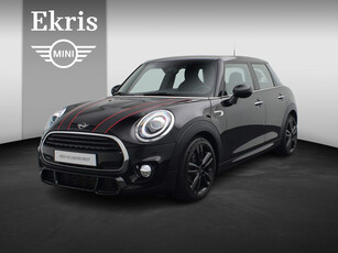 MINI 5-Deurs Cooper John Cooper Works Trim Pakket + Connected Navigation + Comfort Access + LED + 17''