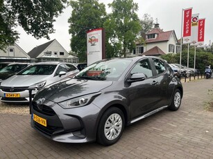 Toyota Yaris 1.5 HYBRID ACTIVE AUTOMAAT / NAVI CAMERA ADAP. CRUISE CTR.