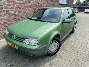 Volkswagen Golf 1.6