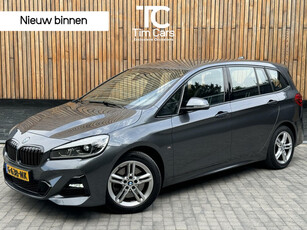 BMW 2-serie Gran Tourer 220i M-sport 7-persoons Automaat | Achteruitrijcamera | Navigatie Proffesional | Sportstoelen | LED verlichting | DAB radio | Parkeersensoren voor en achter