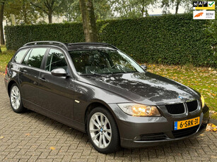 BMW 3-serie Touring 320i Leder | Pano | Navi | Cruise | AUT