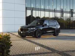 BMW X7 M50i I Panorama I 23