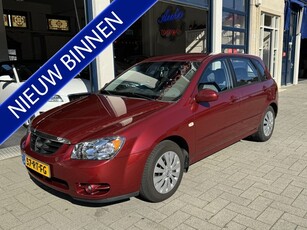 Kia Cerato 1.6-16V LX (bj 2005)