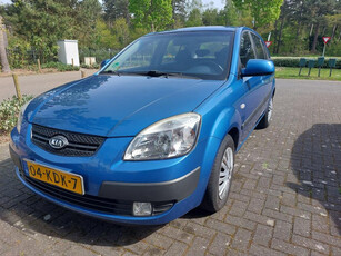 Kia Rio 1.4 X-pect | Auto rijdt en schakelt goed