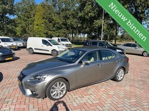 Lexus IS 300h First Edition BINNEN KORT MEER FOTO,S bumpers