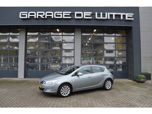 Opel Astra 1.6 Turbo Cosmo autom. 5 drs