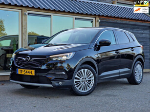 Opel Grandland X Grandland 1.2 Turbo Business Executive (Trekhaak / Panodak / Leder / Sportstoelen / Climate / Cruise / Dodehoek)