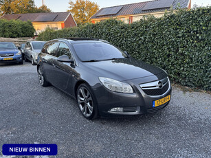 Opel Insignia Sports Tourer 1.8 Cosmo | Leer | Navi | Panoramadak | Autom. Airco | Cruise Control | LMV | Trekhaak | PDC | Privacy Glass | APK tot 30-06-2025!