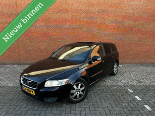 Volvo V50 2.4 Kinetic| AUTOMAAT|PANO\SCHUIFDAK|NAVI|CRUISE