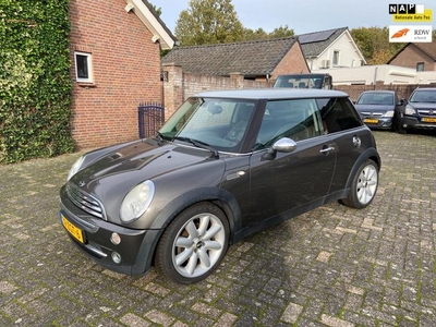 Mini Mini 1.6 Cooper Pepper 138469 km clima/leer apk 8-2024