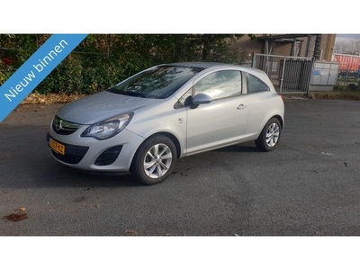 Opel Corsa 1.2 EcoFlex Selection NETTE AUTO RIJD EN