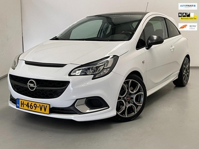 Opel Corsa 1.6 Turbo OPC / Recaro / Xenon / PDC / Bluetooth