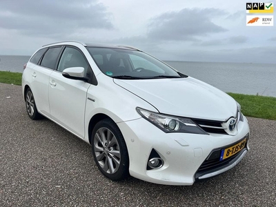 Toyota Auris Touring Sports 1.8 Hybrid Executive