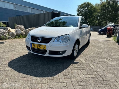 Volkswagen Polo 1.4-16V Trendline