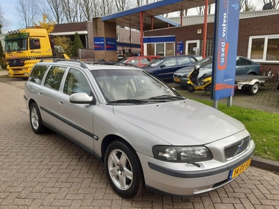 Volvo V70 Benzine 2.3 T5 250PK Comfort Line Automaat