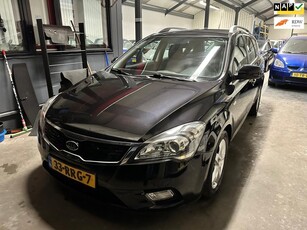 Kia Cee'd Sporty Wagon 1.4 CVVT Navigator Plus Pack