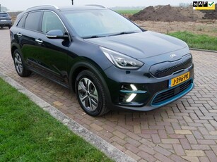 Kia E-Niro ExecutiveLine 64 kWh **17999 NETTO**