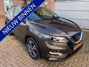 Nissan QASHQAI 1.2 N-Connecta Automaat / Panoramadak