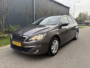 Peugeot 308 SW 1.2 e-THP Blue Lease Executive / NAVI /